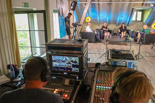 Diskussionsrunde während der 8. Kooperationskonferenz der Landesinitiative Fachkraft im Fokus